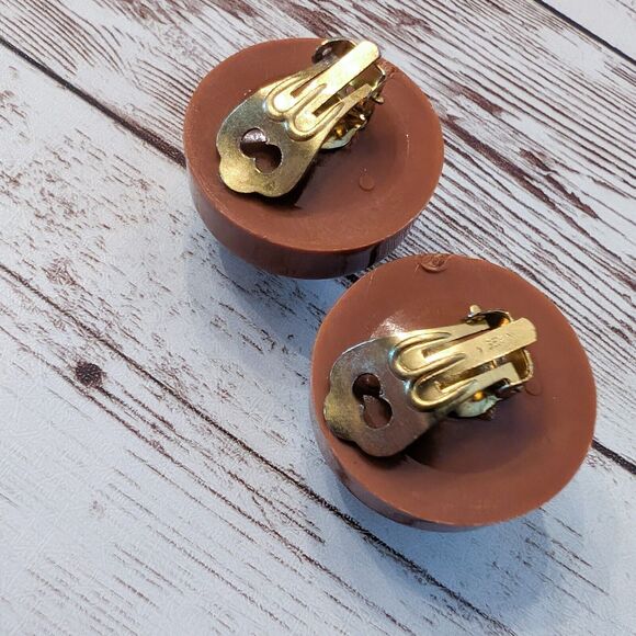 Vintage Clip On Earrings - Domed Cream with Tan - Loose Clip - Picture 8 of 10